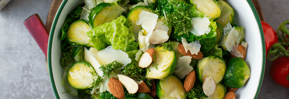 Kohlsprossen-Salat mit Senfdressing