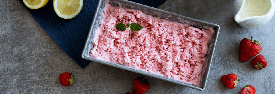 Frozen Yogurt mit Erdbeeren